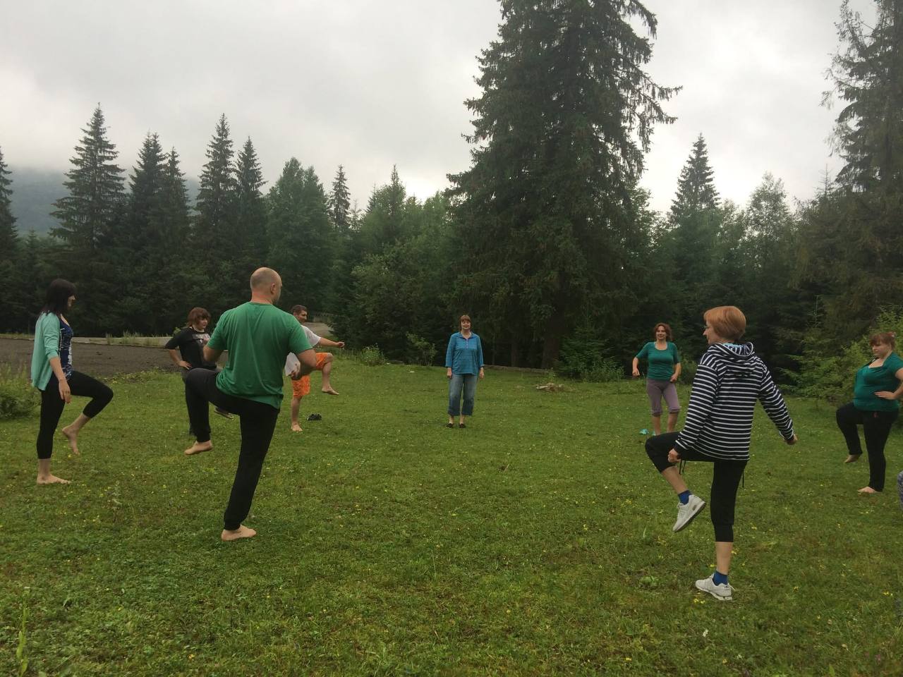 Турбує біль у спині? В чому причини та як собі допомогти?